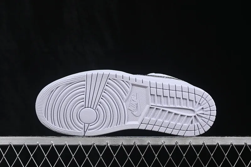 All categories Air Jordan Jordan series basketball shoes Air Jordan 1 Low G version pure original Air Jordan 1 Low AJ1 Joe 1 all silver hook low-top retro culture basketball shoes IQ9381-100